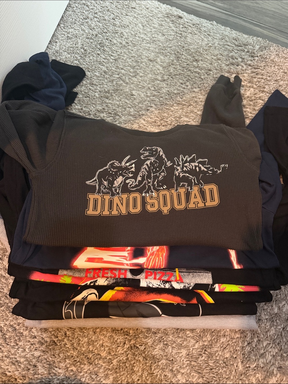 8 BUNDLE BOYS LONG SLEEVE TEES